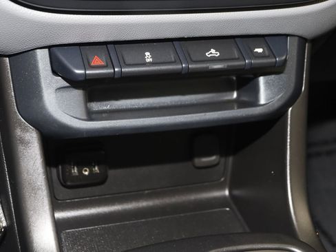 Used 2019 Chevrolet Colorado W/T w/ WT Convenience Package AWD/4WD image 23