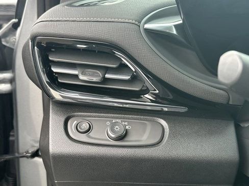 Used 2024 Buick Envista Avenir image 26