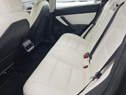 Used 2018 Tesla Model 3 Mid Range RWD image 3