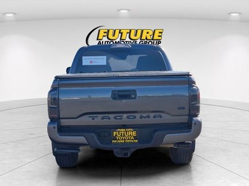 Used 2019 Toyota Tacoma TRD Off-Road image 6