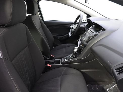 Used 2016 Ford Focus SE FWD image 16