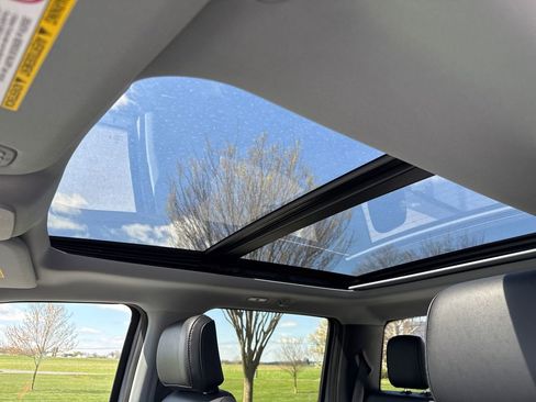 Used 2025 Ford F350 Lariat w/ Camper Package image 27