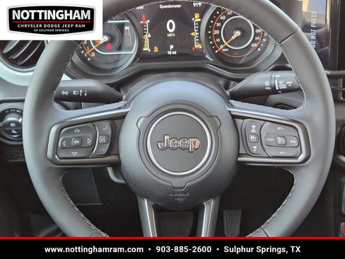 New 2025 Jeep Gladiator Willys image 9