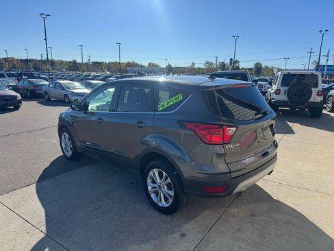 Used 2019 Ford Escape SE w/ Ford Safe & Smart Package image 7