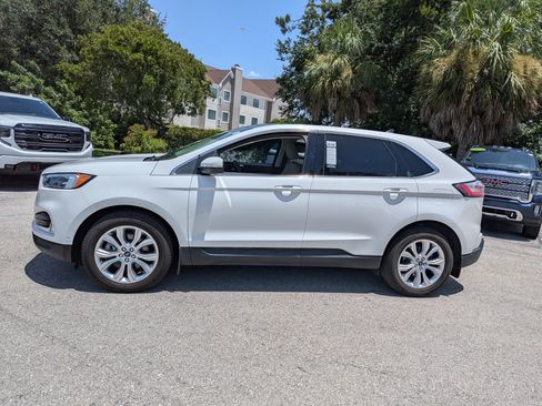 Used 2020 Ford Edge Titanium w/ Equipment Group 301A AWD/4WD image 7