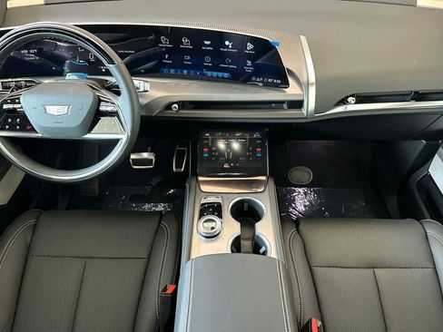 New 2026 Cadillac Vistiq Sport w/ LPO, Floor Liner Package image 13