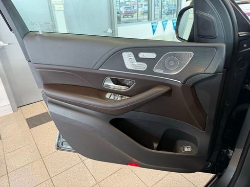 Used 2020 Mercedes-Benz GLE 350 GLE 350 w/ 3rd Row Seat Package image 21