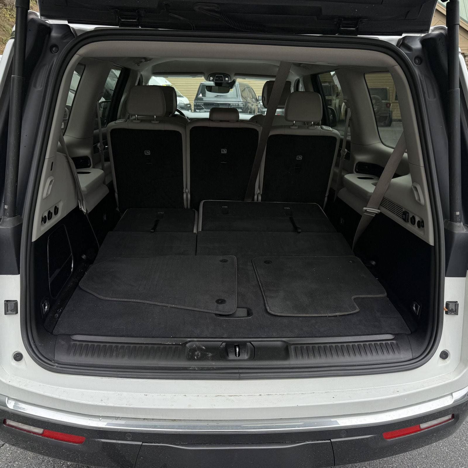 Certified 2022 Jeep Wagoneer Series II AWD/4WD image 46