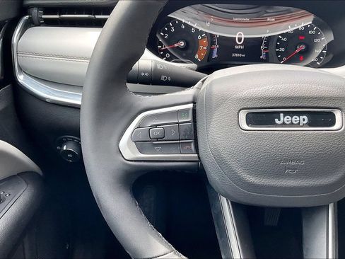 Used 2023 Jeep Compass Limited AWD/4WD image 17