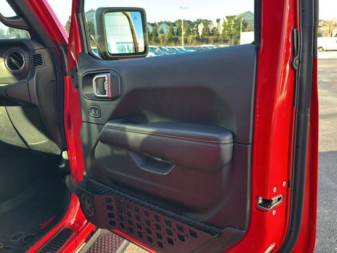 Used 2020 Jeep Wrangler Unlimited Sahara w/ Dual Top Group image 12