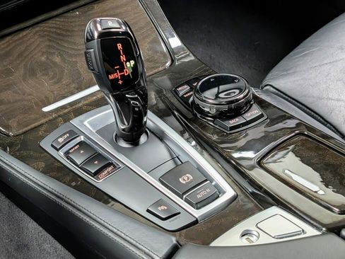 Used 2015 BMW 535d Sedan image 24