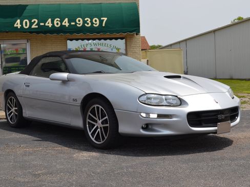 Used 2002 Chevrolet Camaro Z28 w/ SS Performance/Appearance Pkg image 49