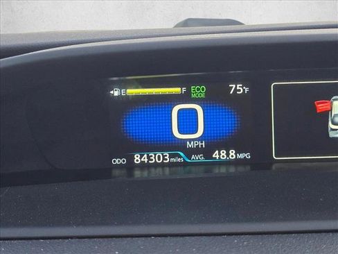 Used 2022 Toyota Prius Limited FWD image 12