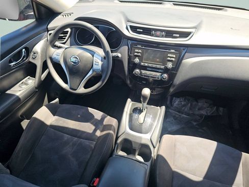 Used 2016 Nissan Rogue S FWD image 26