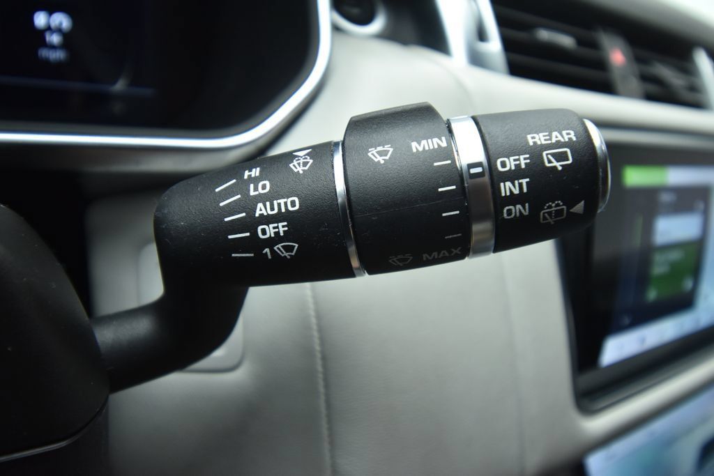 Used 2019 Land Rover Range Rover Sport SVR AWD/4WD image 34