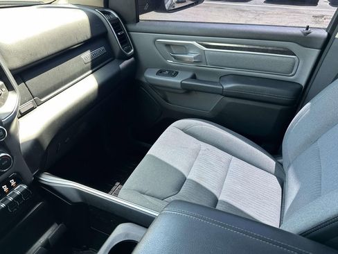 Used 2019 RAM 1500 Big Horn AWD/4WD image 32