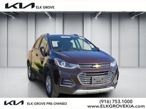 Used 2021 Chevrolet Trax LT image 1