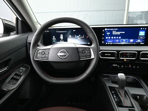 New 2026 Nissan Sentra SR w/ Floor Mat Package FWD image 12