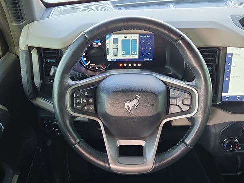 Used 2022 Ford Bronco Wildtrak image 19