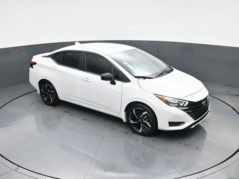 New 2025 Nissan Versa SR w/ Trunk Package image 10
