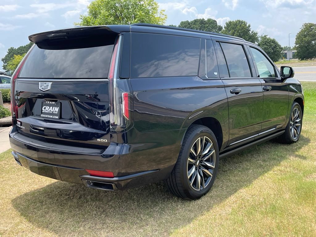 Used 2022 Cadillac Escalade ESV Sport Platinum AWD/4WD image 7