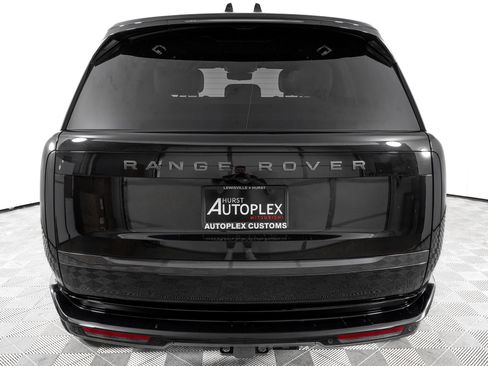 Used 2025 Land Rover Range Rover SE AWD/4WD image 6
