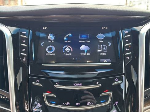 Used 2019 Cadillac Escalade ESV Premium Luxury image 12