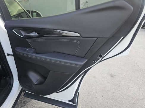 Used 2023 Buick Envision Essence image 23