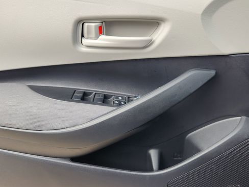 Used 2024 Toyota Corolla LE image 27