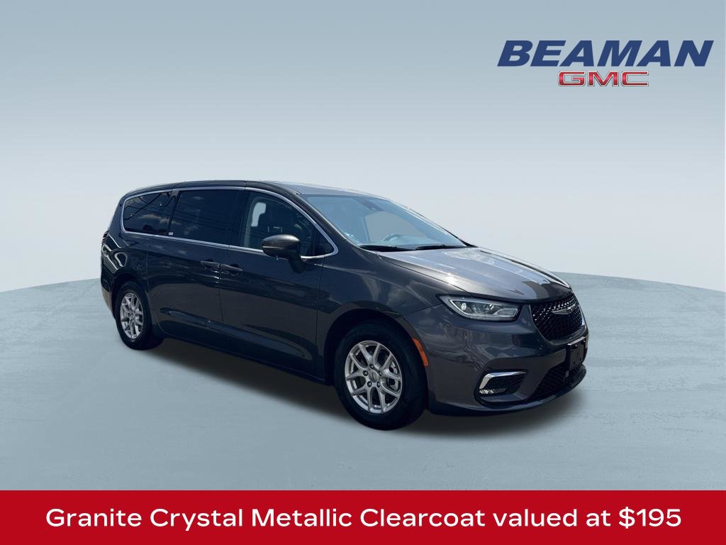 Used 2023 Chrysler Pacifica Touring-L FWD 360° Tour