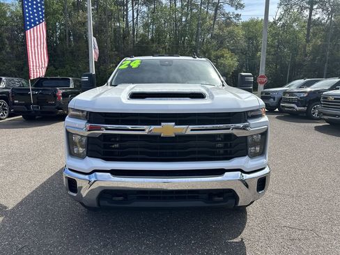 Used 2024 Chevrolet Silverado 3500 LT image 11