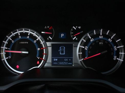 Used 2015 Toyota 4Runner SR5 Premium AWD/4WD image 31