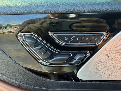 Used 2021 Lincoln Aviator Reserve w/ Equipment Group 208A AWD/4WD image 10