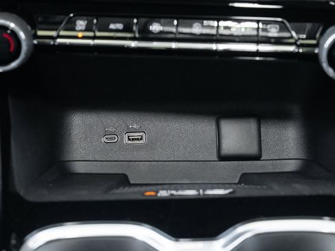 New 2026 Chevrolet Traverse High Country image 32