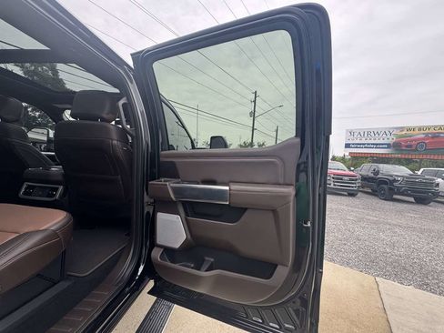Used 2025 Ford F250 King Ranch w/ Chrome Package AWD/4WD image 39