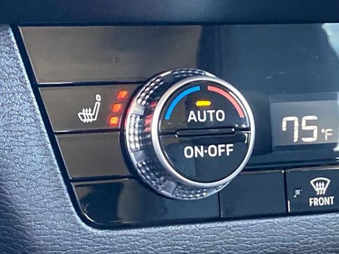 New 2026 Mitsubishi Outlander SE image 24