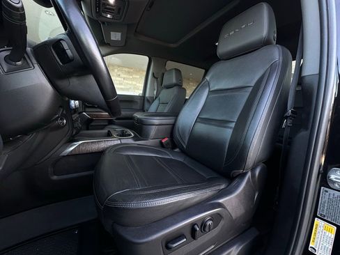 Used 2021 GMC Sierra 2500 Denali w/ Denali Black Diamond Edition image 6