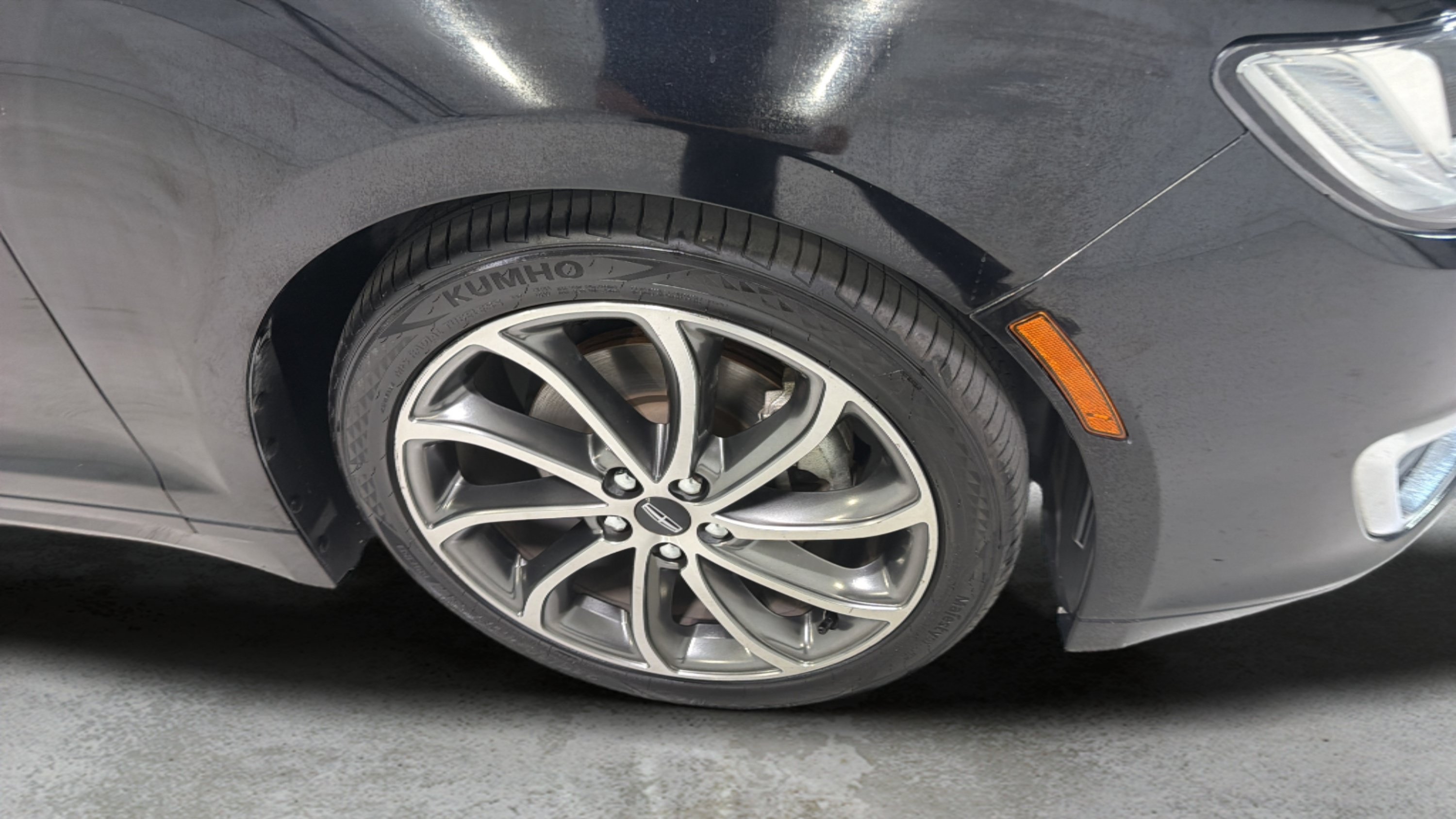 Used 2018 Lincoln MKZ Reserve w/ Magnetic Appearance Package AWD/4WD image 24