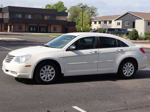 Used 2008 Chrysler Sebring LX FWD image 10