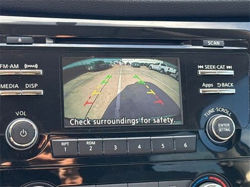 Used 2016 Nissan Rogue S image 25