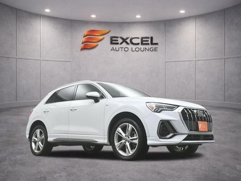 Used 2020 Audi Q3 2.0T Premium Plus w/ Premium Plus Package image 43