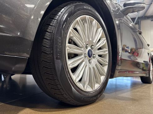 Used 2016 Ford Fusion SE image 57