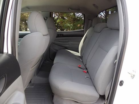 Used 2010 Toyota Tacoma 4x4 Double Cab image 12