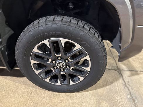 Used 2024 Toyota Tundra Limited w/ Power Package image 7