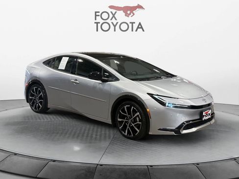 Used 2024 Toyota Prius Prime FWD image 8