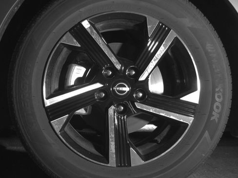 Used 2025 Nissan Sentra SV image 12