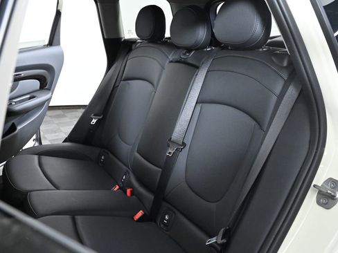 Used 2023 MINI Cooper Clubman S w/ Premium Package FWD image 29