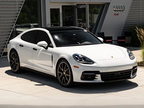 Used 2018 Porsche Panamera 4S AWD/4WD image 2