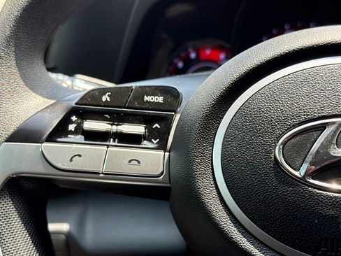 Certified 2021 Hyundai Elantra SEL image 28