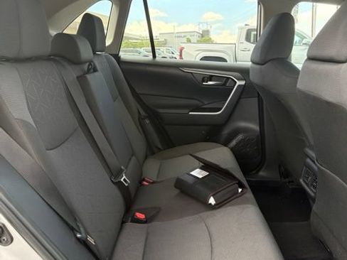 Used 2025 Toyota RAV4 XLE FWD image 8